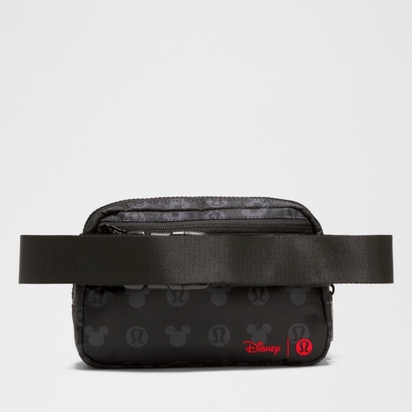 Disney x lululemon everywhere belt bag NWT - Picture 2 of 8